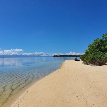 desert island, private beach, grill on the beach, alone time