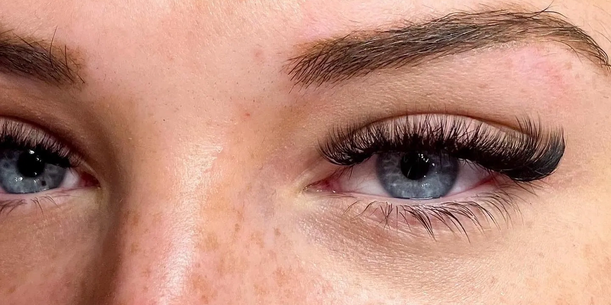 Eyelash Remover | Lash Addict Studio | Lash Extensions St Pete