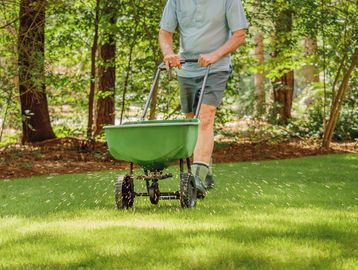 fertilization and weed control application