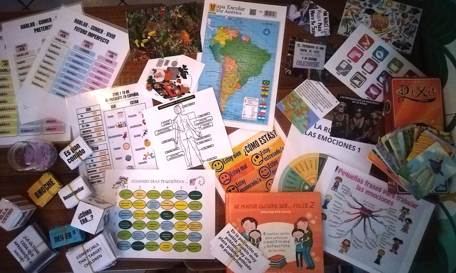 Collection of educational materials and games in Spanish.