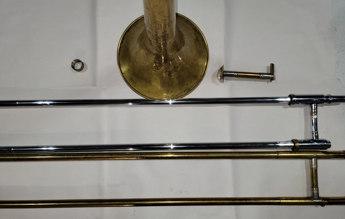 Holton collegiate trombone clearance