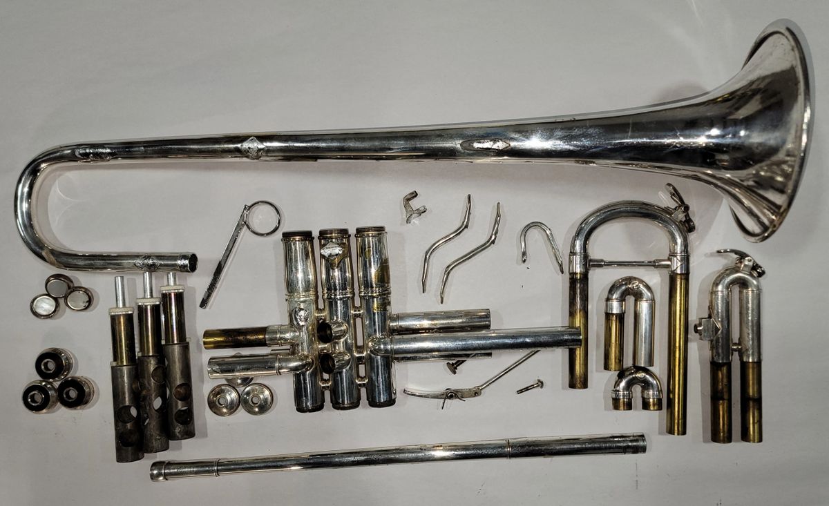 Bach tr200 cheap silver trumpet