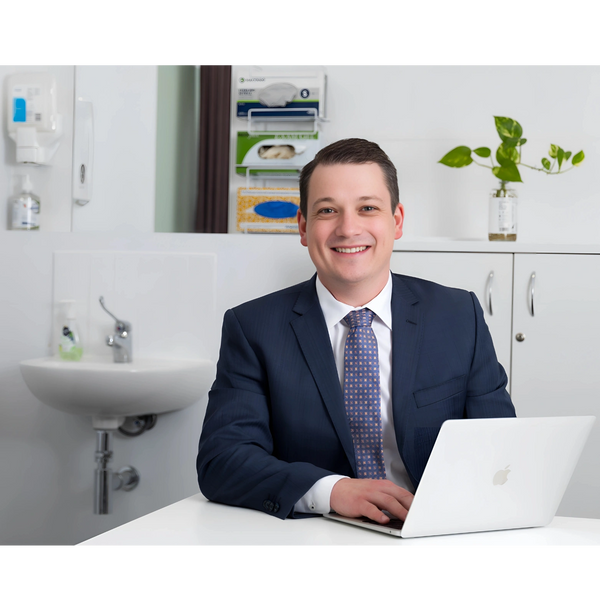 Dr Blake Fidock Orthopaedic Surgeon Consulting.