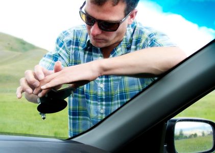 Mobile windshield rock chip, and crack repair service.