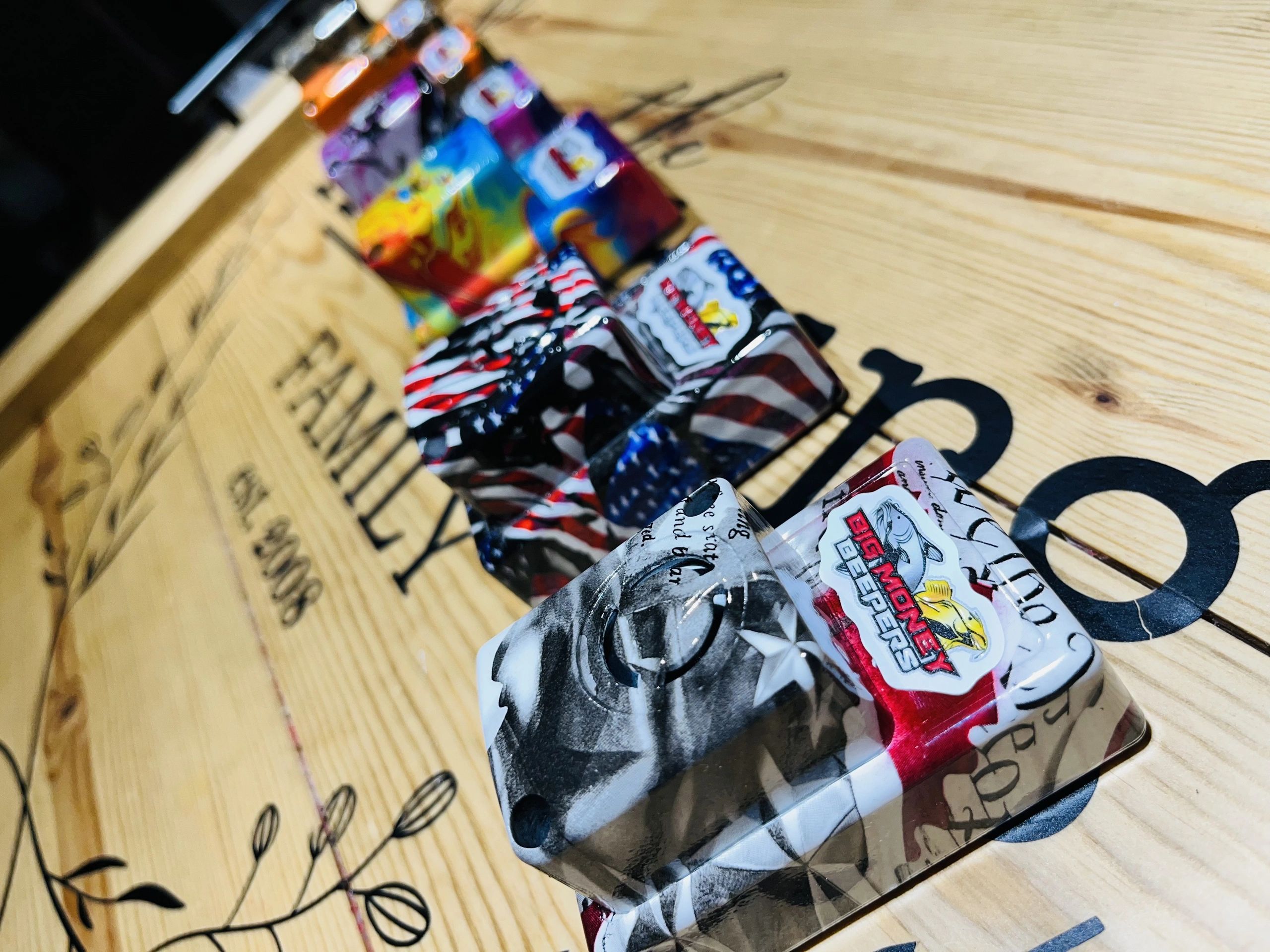 Hook’Ed Up Bait And Tackle logo