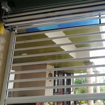 Polycarbonate transparent rolling shutter 