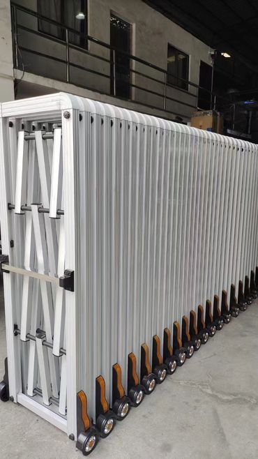 Aluminium Automatic Retractable Gate