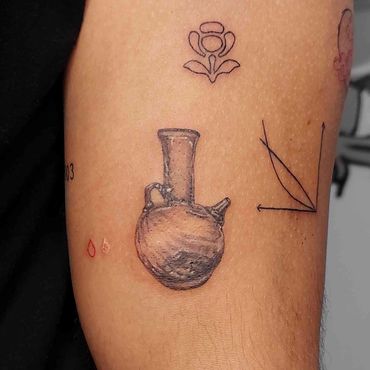 brik bri2 tattoo microrealism by peter aoun at you've been linked studios @youve.been oinked on inst