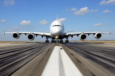 Airplane on runway A380
