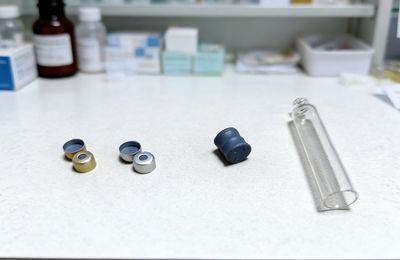 <img src="peptide-cartridge-vials.jpg" alt="Peptide cartridge vials for precise">