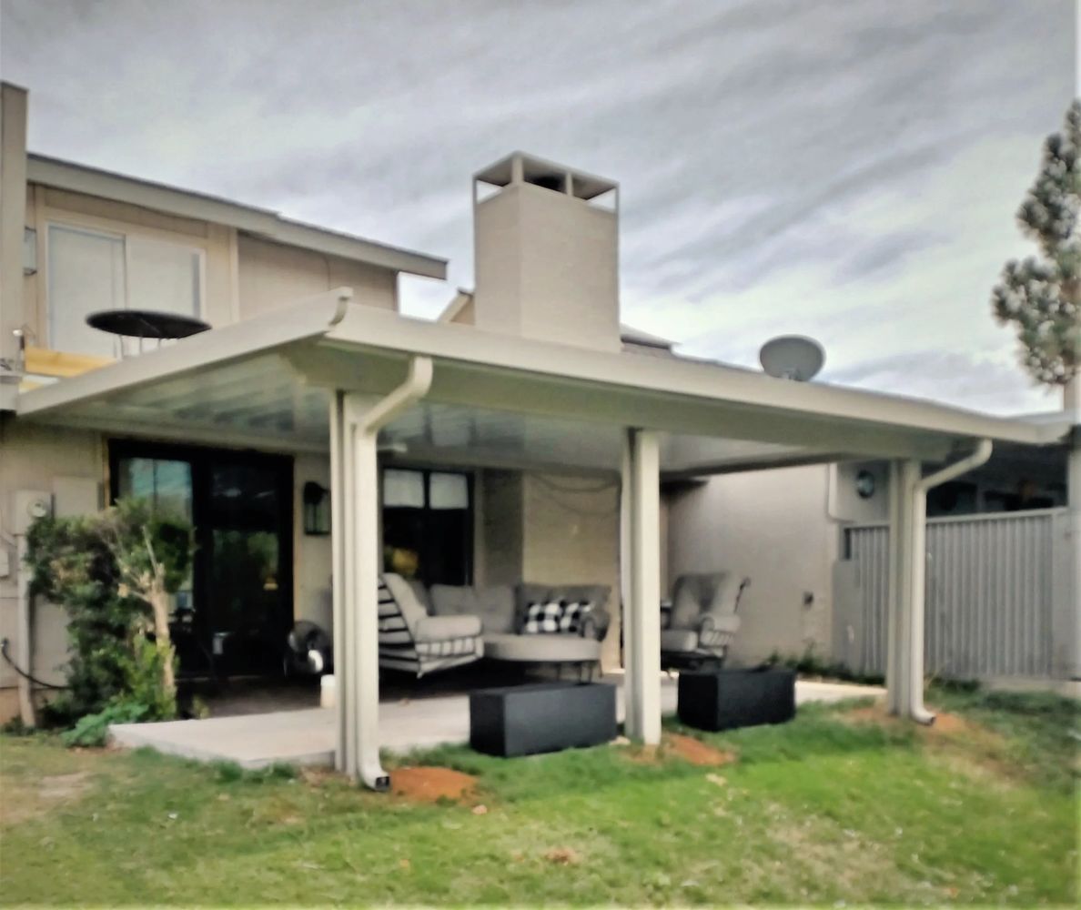 16ft X 24ft attached aluminum flat-pan patio cover with our Santa-fe style pergola trim clay color