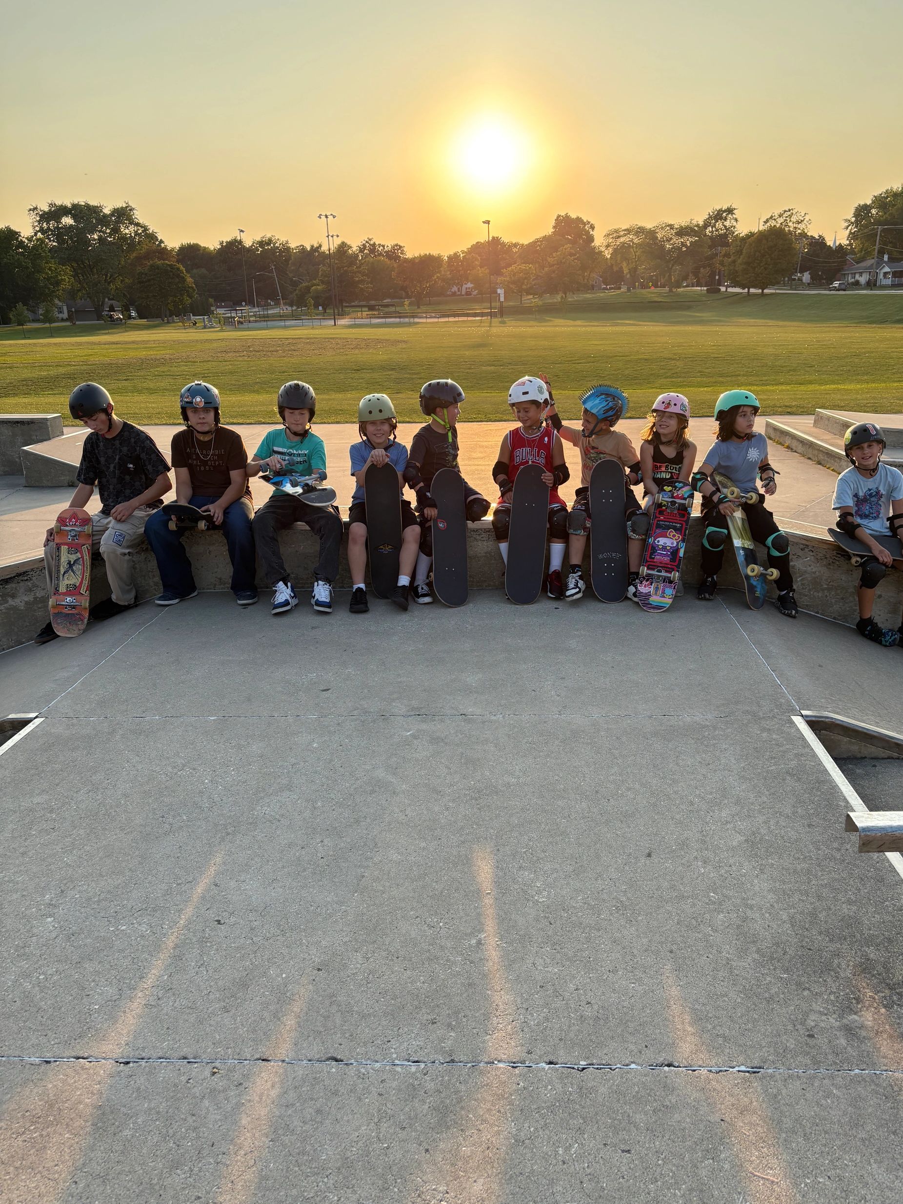 Skate Lessons Chicago group class photo at Roselle Park District Skateboarding Lessons
