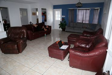 Large Spacious Living Room