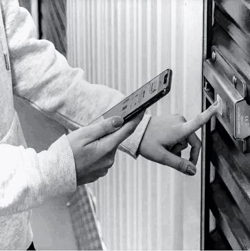 Trasteros Sant Boi, fácil accesibilidad mediante teléfono movil.