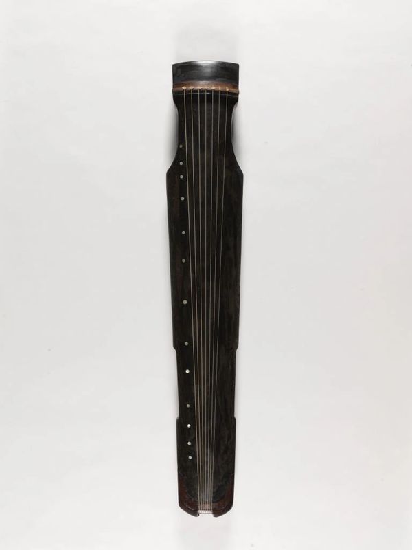 Qin crafted by Chung Siu Sun