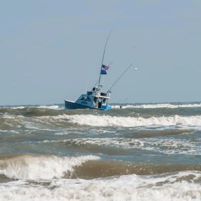 Offshore Outlaw Fishing Charter in Waves