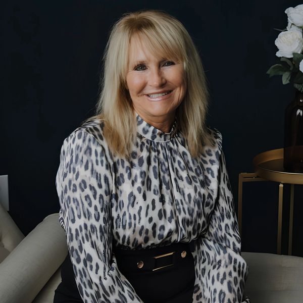 Rhonda Hart real estate agent serving Southwest Ohio.