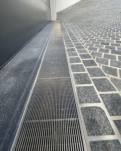 Class B Driveway Channel and Grate - 316g stainless steel