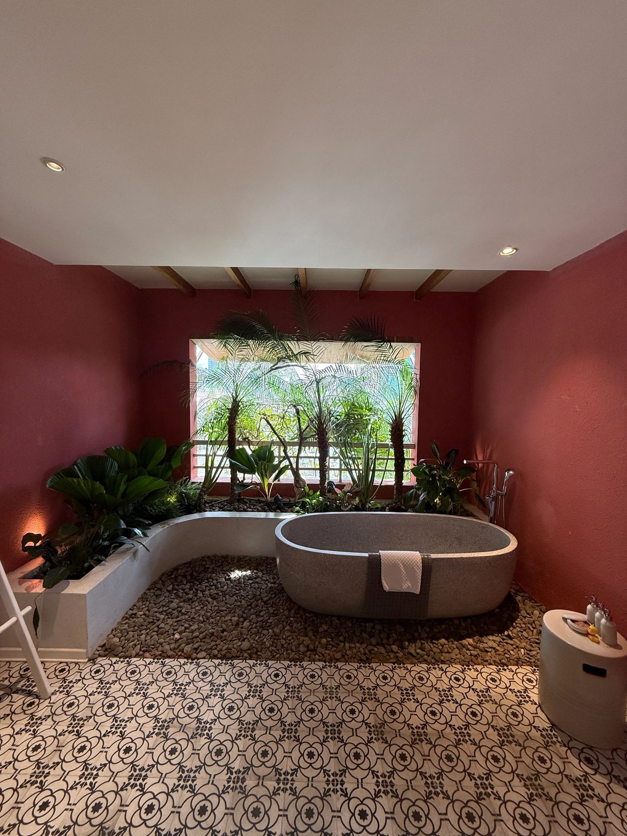 Outdoor bath in suite