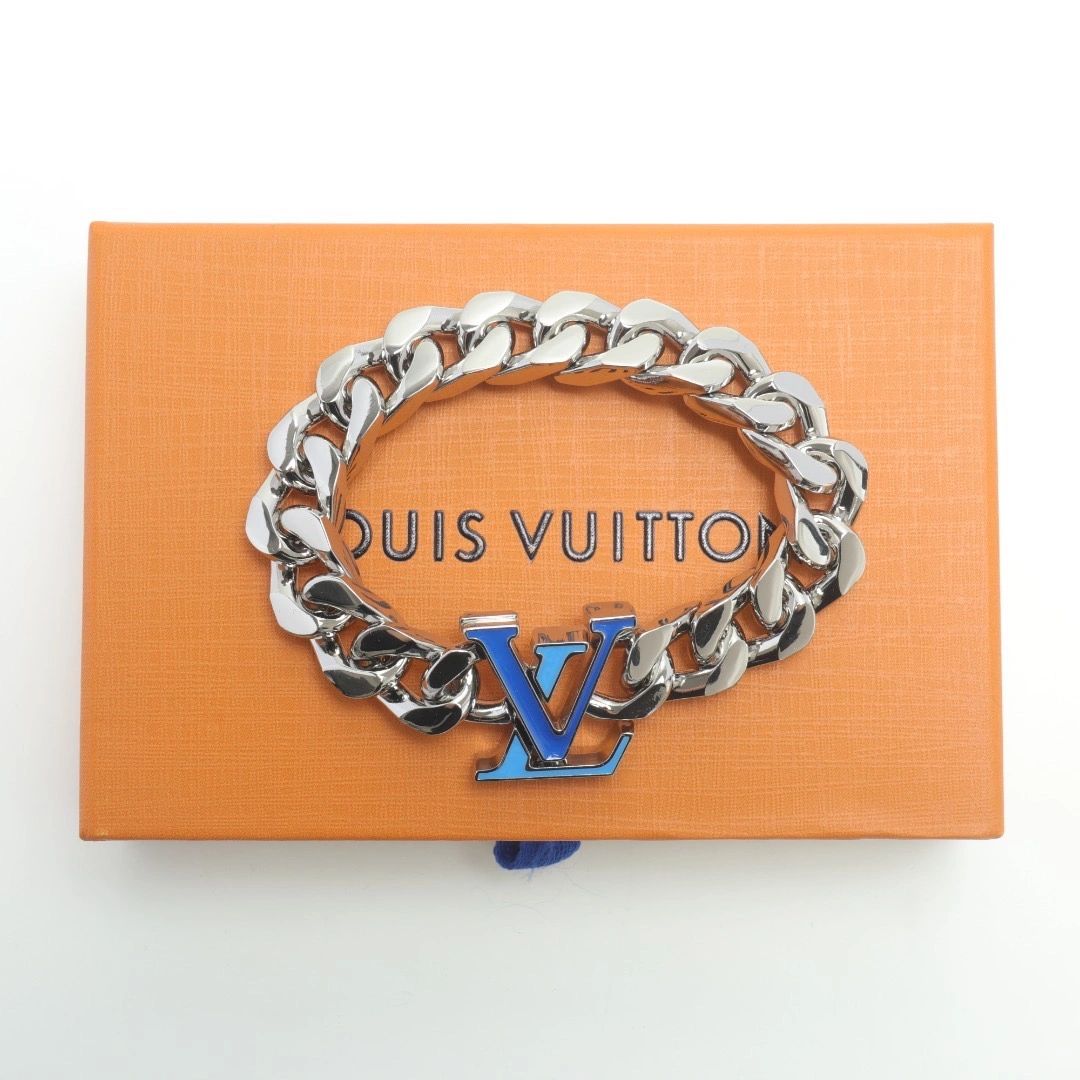 Louis Vuitton logo Chain