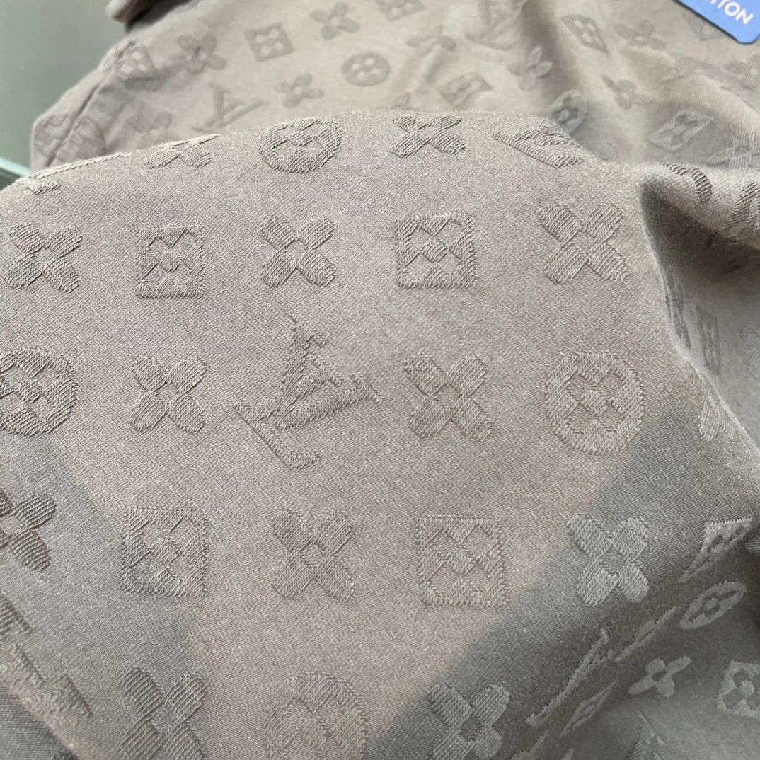 Louis Vuitton Monogram Gradient T Shirt 1a8wmr