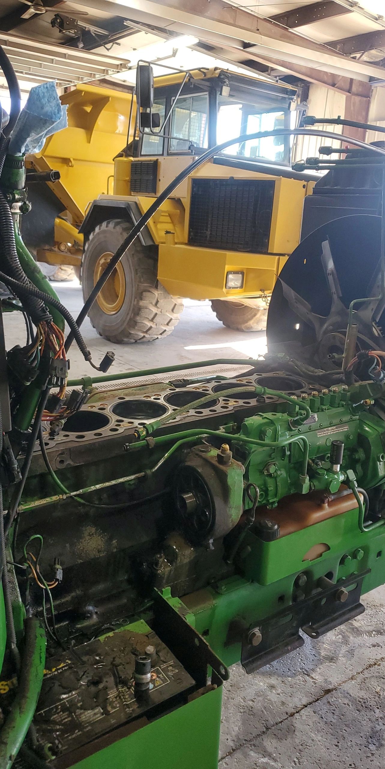 Engine rebuild on John Deere 4255
Steering valve & cylinders rebuild on Volvo Haul Truck