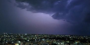 Autumn Monsoon driven thunderstorm over South Chennai.
