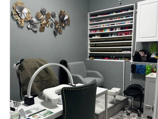 Private Nail Salon