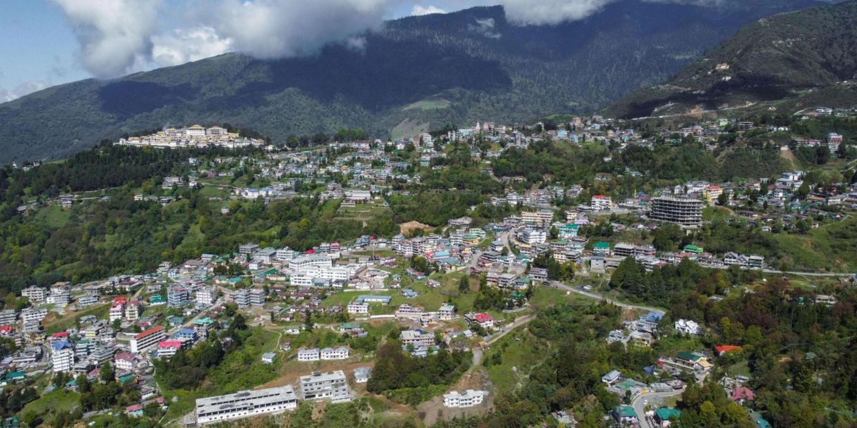 Arunachal Pradesh tour package
Tawang monastery sightseeing
Bumla Pass tour
Arunachal Pradesh family trip
Northeast India honeymoon
Tawang snowfall package
Arunachal Pradesh from Gujarat