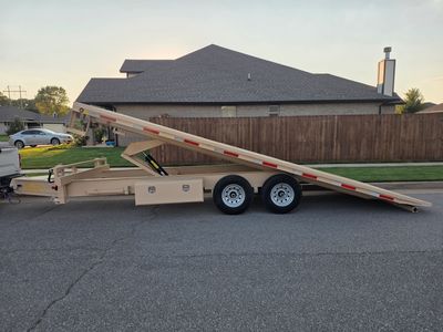 22' deckover trailer for rent at ok trailer rentals
