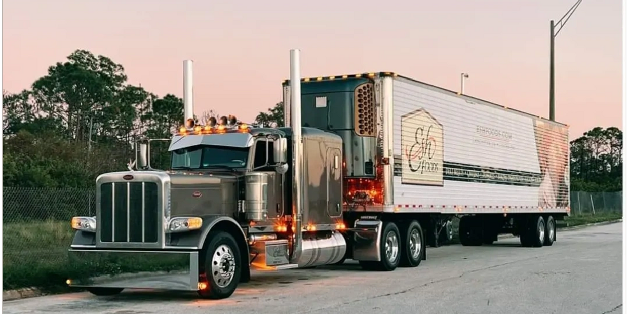 Peterbilt
Esh Foods delivery
flat top Peterbilt
food distribution