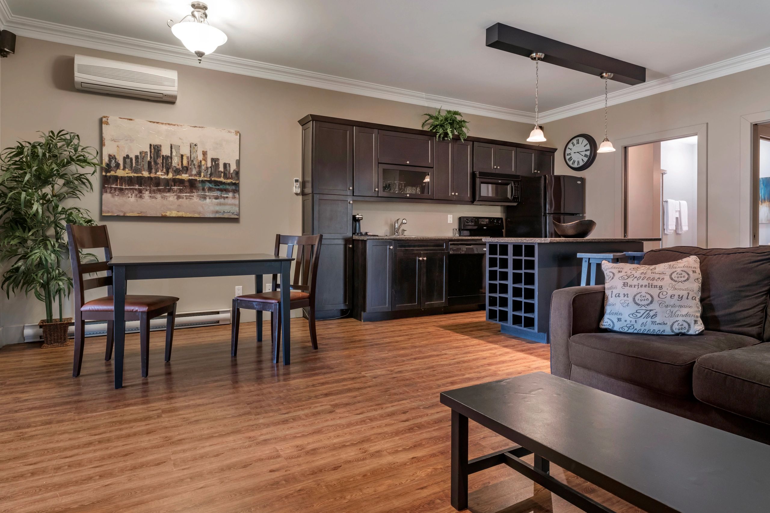 Spacious room setup