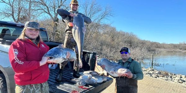 fishing guides near me.  fishing charters near me.  fishing guides texas. fishing guides north texas