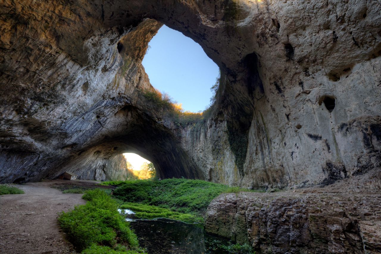 Devetashka Cave