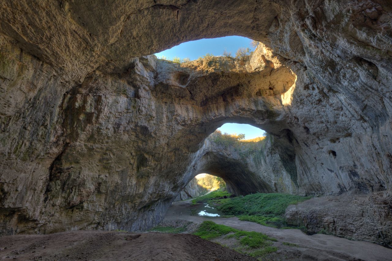 Devetashka Cave