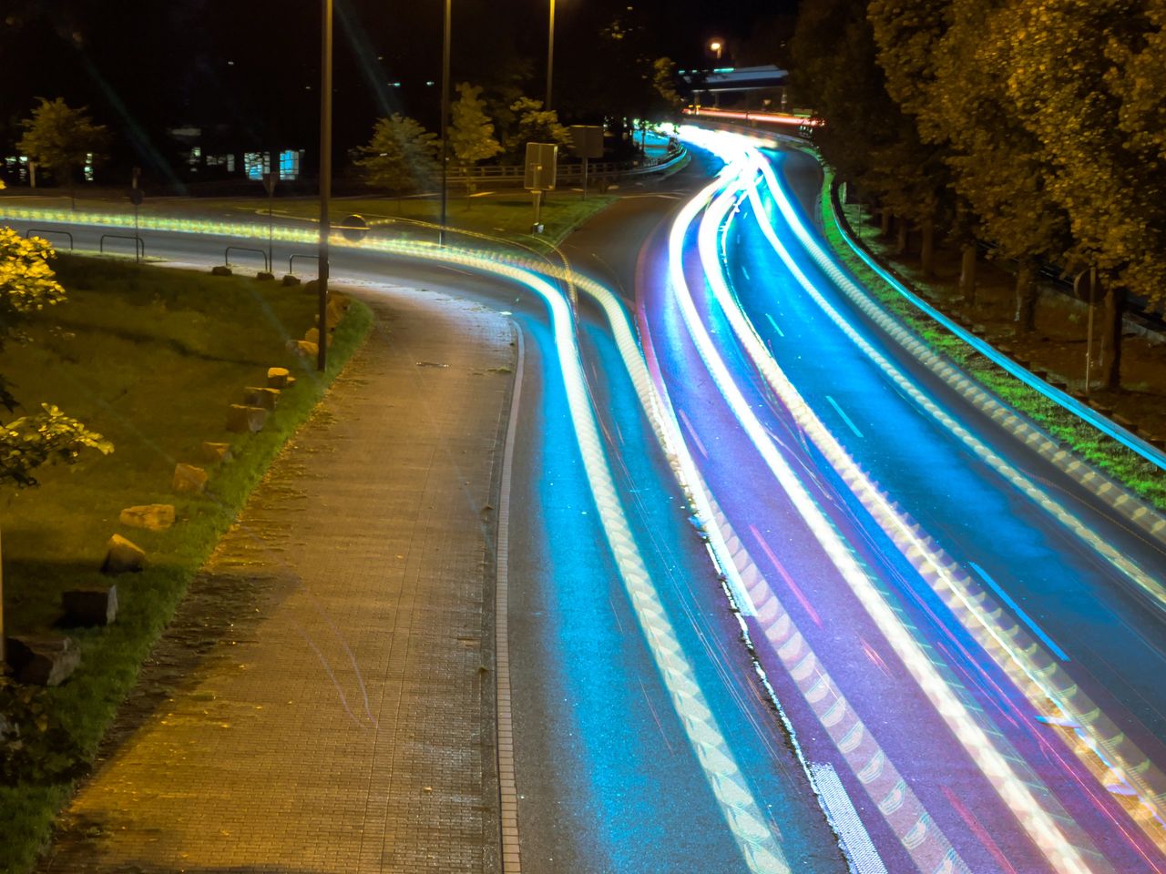Photographing Traffic Light Trails