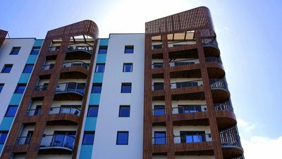 Beautiful Multifamily Investment Properties in Phoenix look like this apartment building, with high 