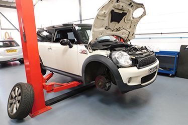 Mini receiving service from one of our professional technicians. 