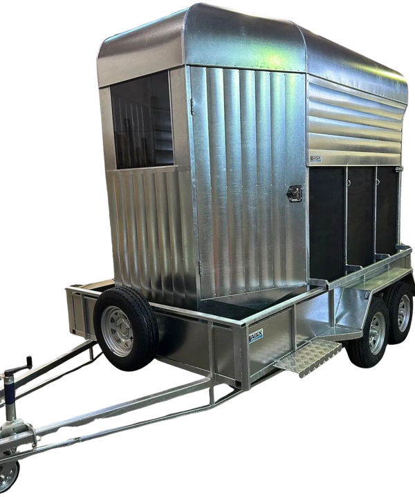 Apex equine crate