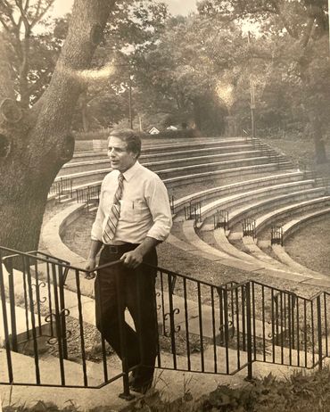 Mayor LaRaia on amphitheater steps