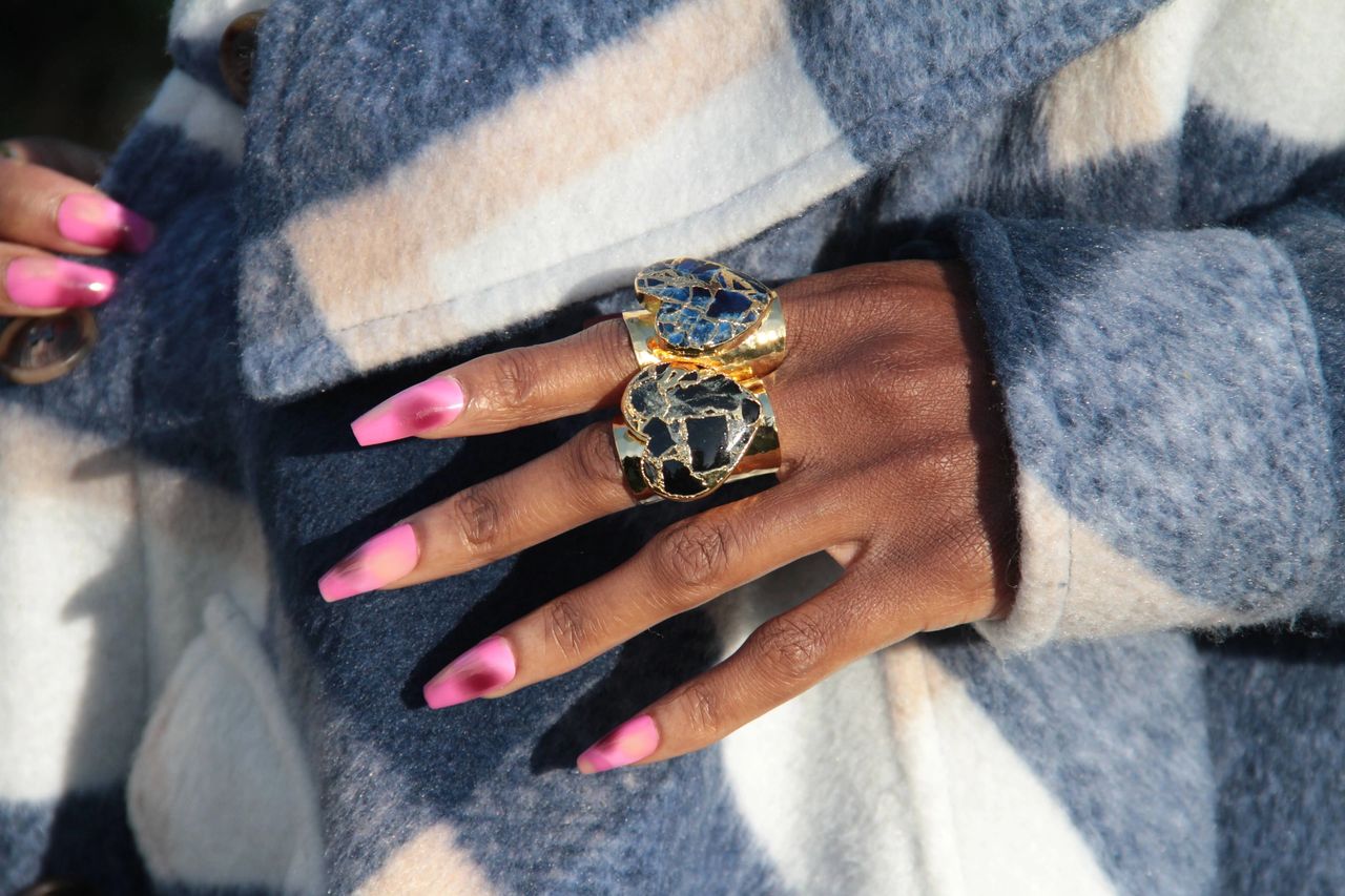 YAA YAA LONDON 'Molten Heart' Gold Rings in Navy Blue & Black Grey