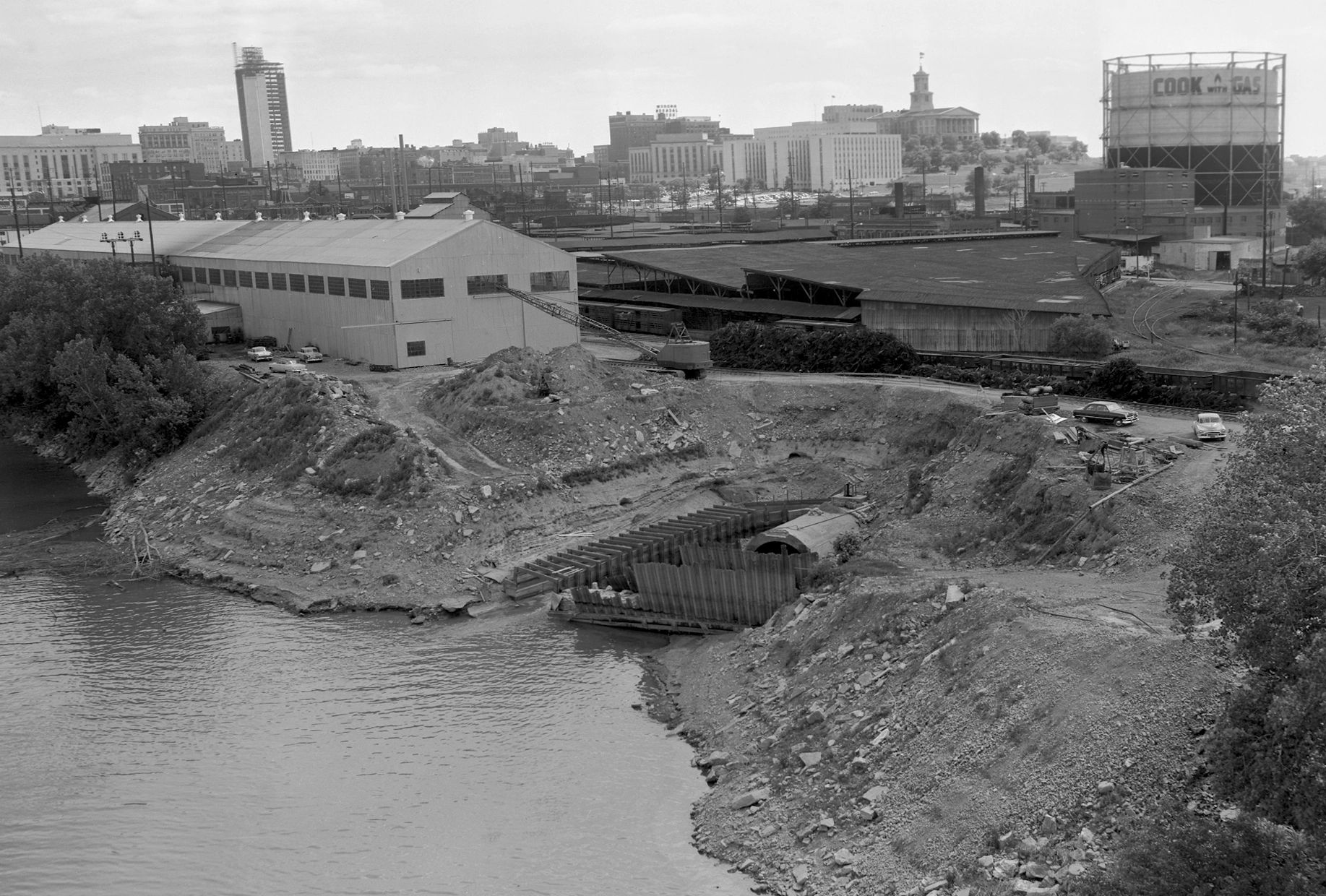 The Nashville Retrospect