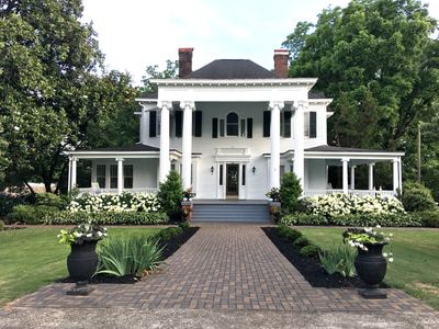 Bauknight House street view.