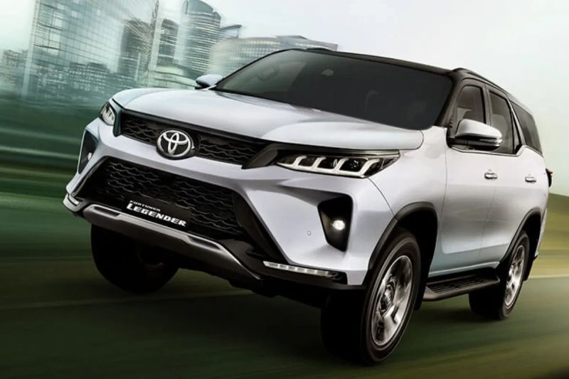 Toyota-Fortuner-Legender.webp