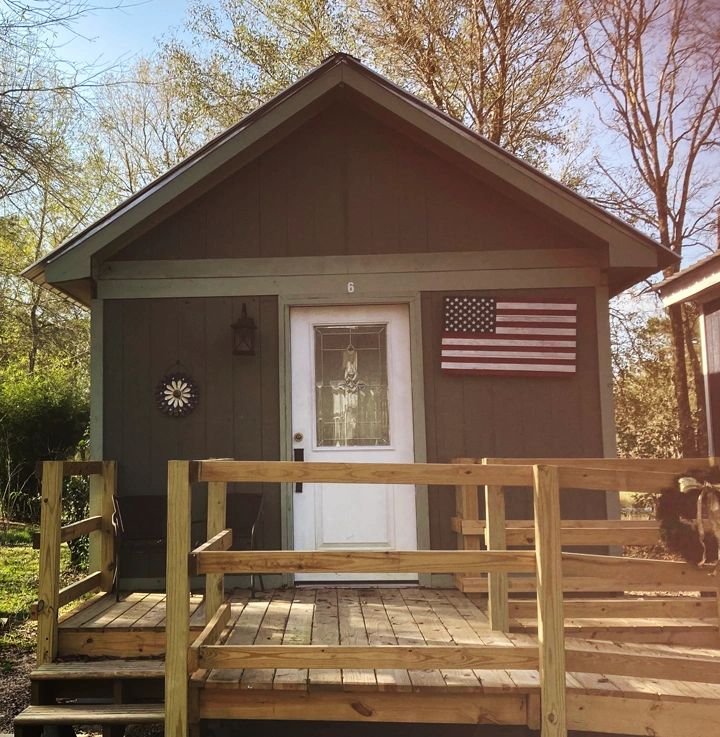 Kingwood ISD students build tiny homes for homeless veterans