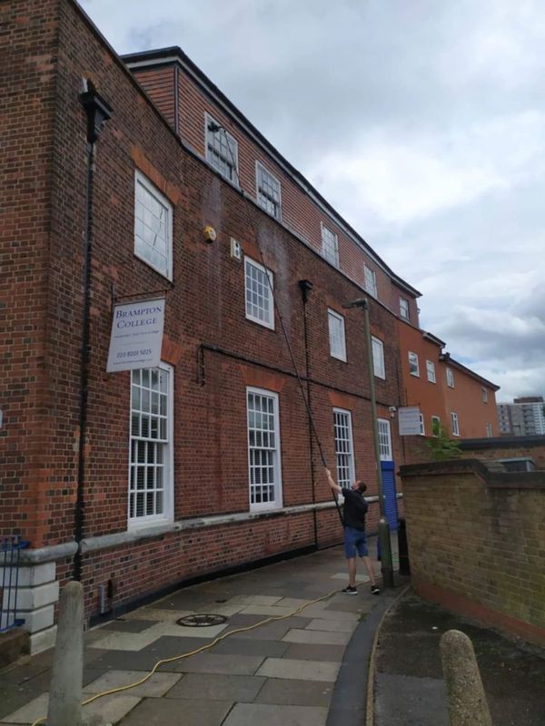 High windows cleaning