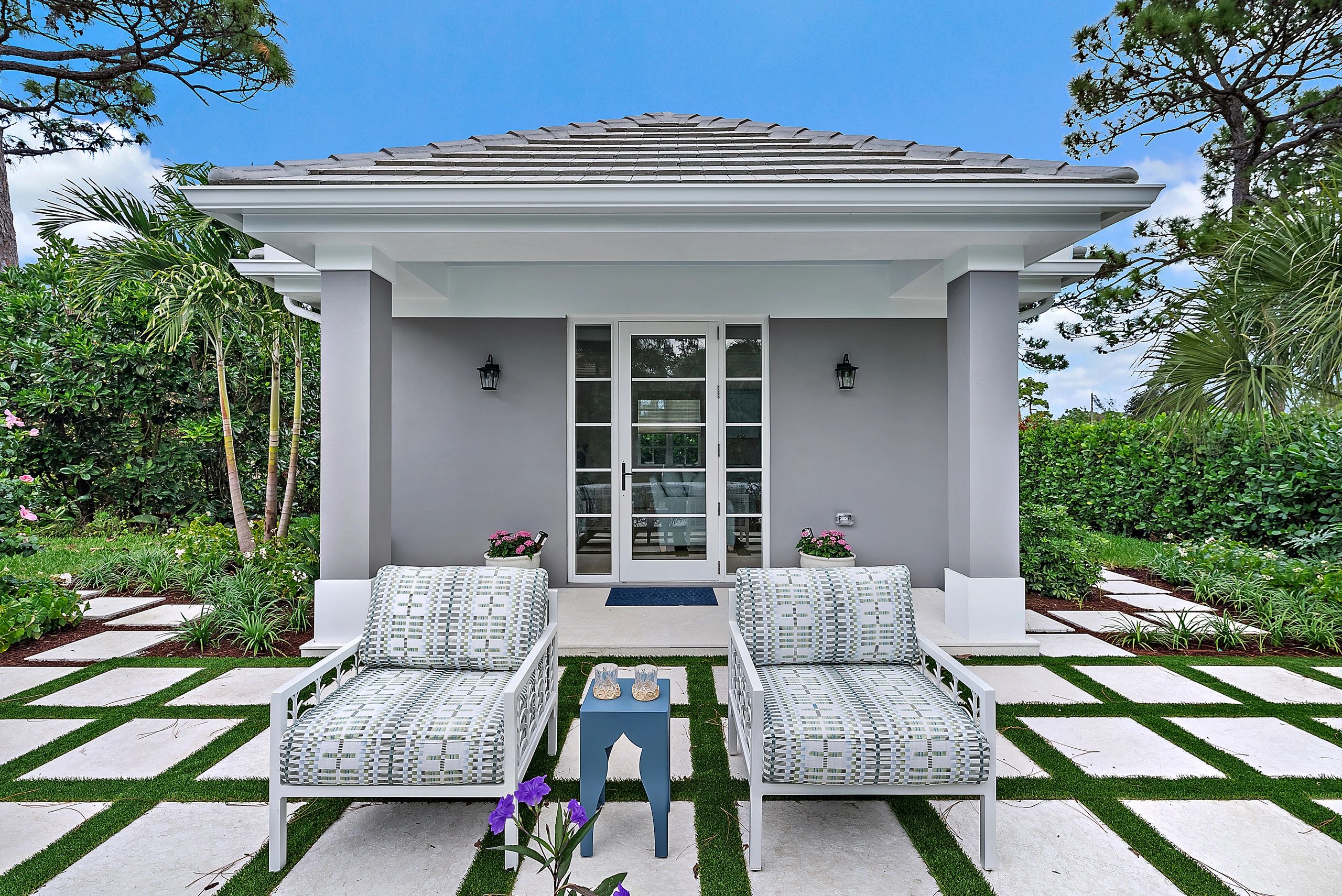 Golfhouse Drive exterior