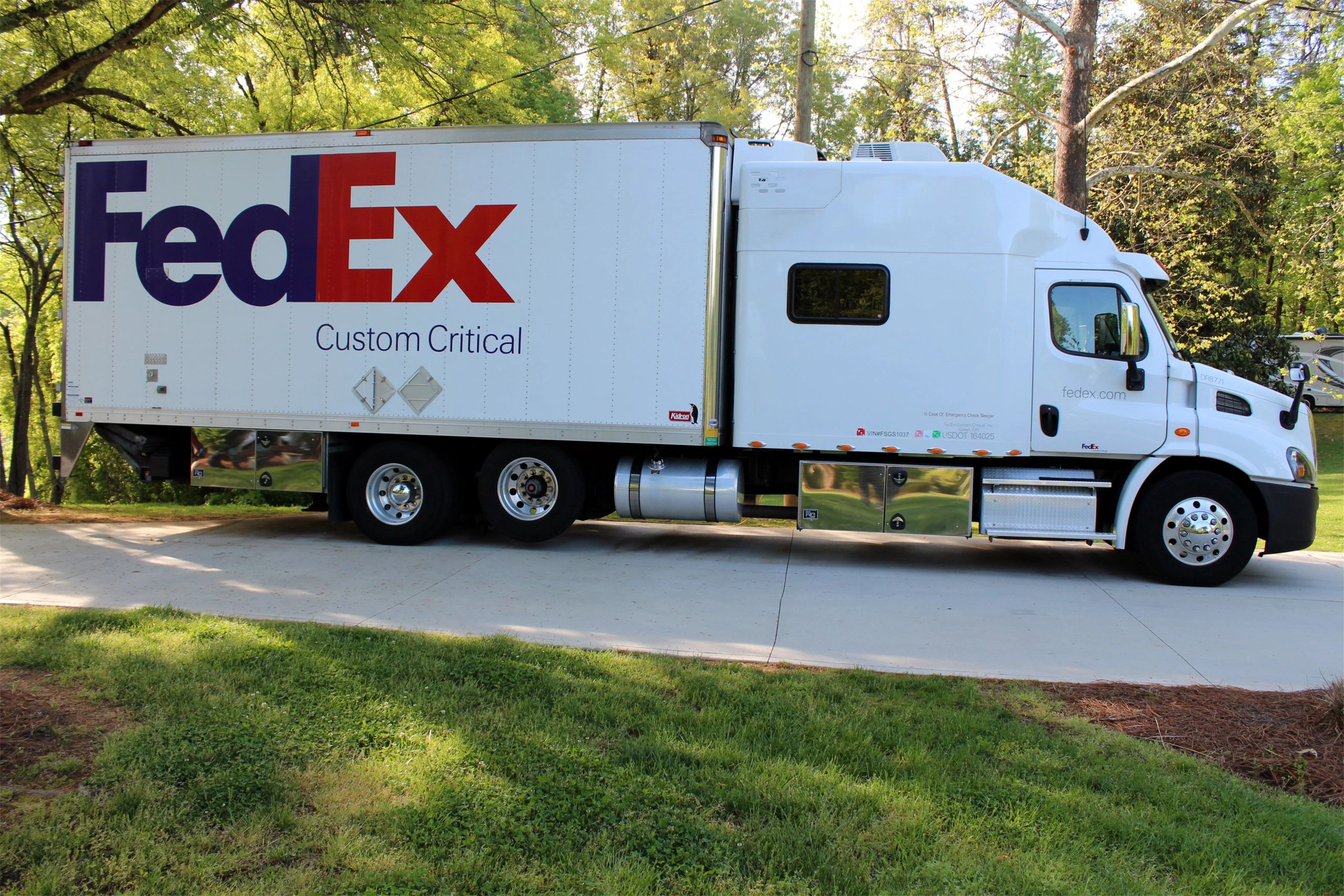 R2R Associates LLC Truck Driving Jobs Trucking Expedite