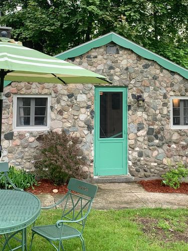 Green Buoy Resort Vacation Cottage Rental