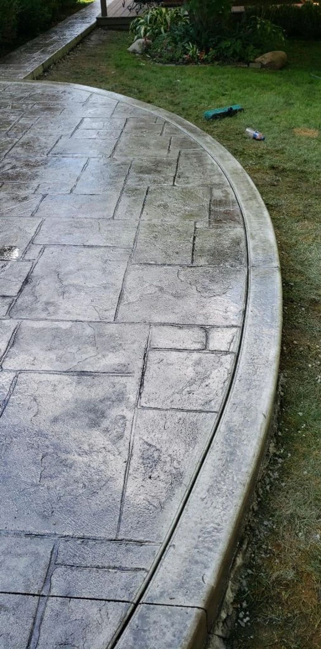 Stamped concrete with borders and antique
